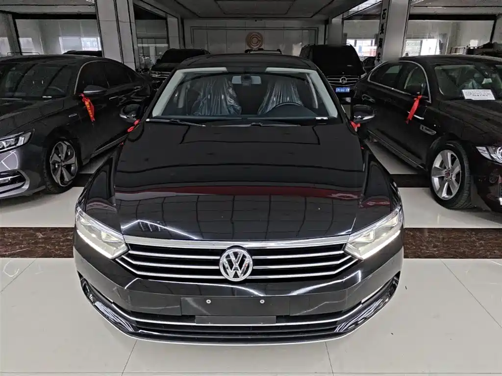 Volkswagen Magotan 2019 330TSI DSG Leading China VI фото 3