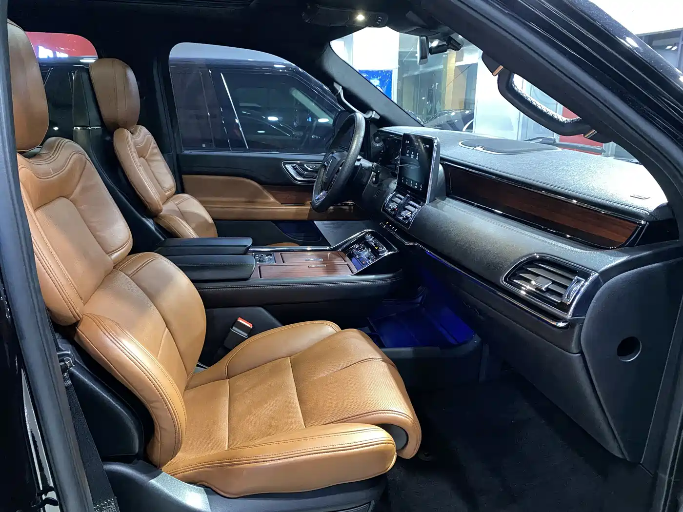 LINCOLN NAVIGATOR