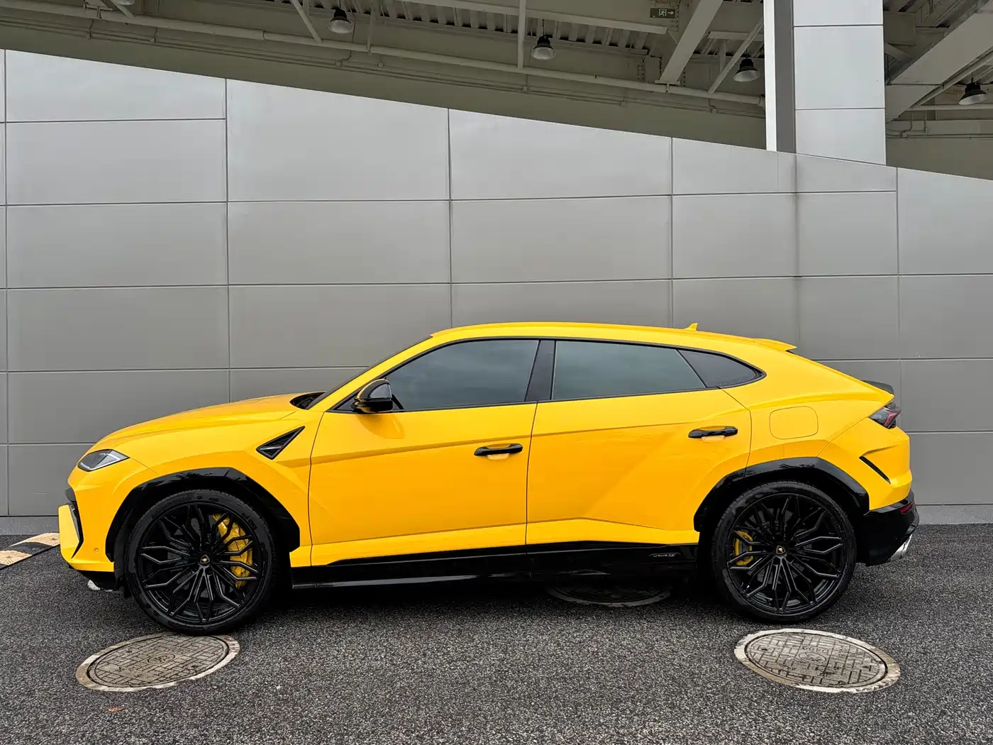 Lamborghini Urus SE 2025 2025 4.0T Standard Edition