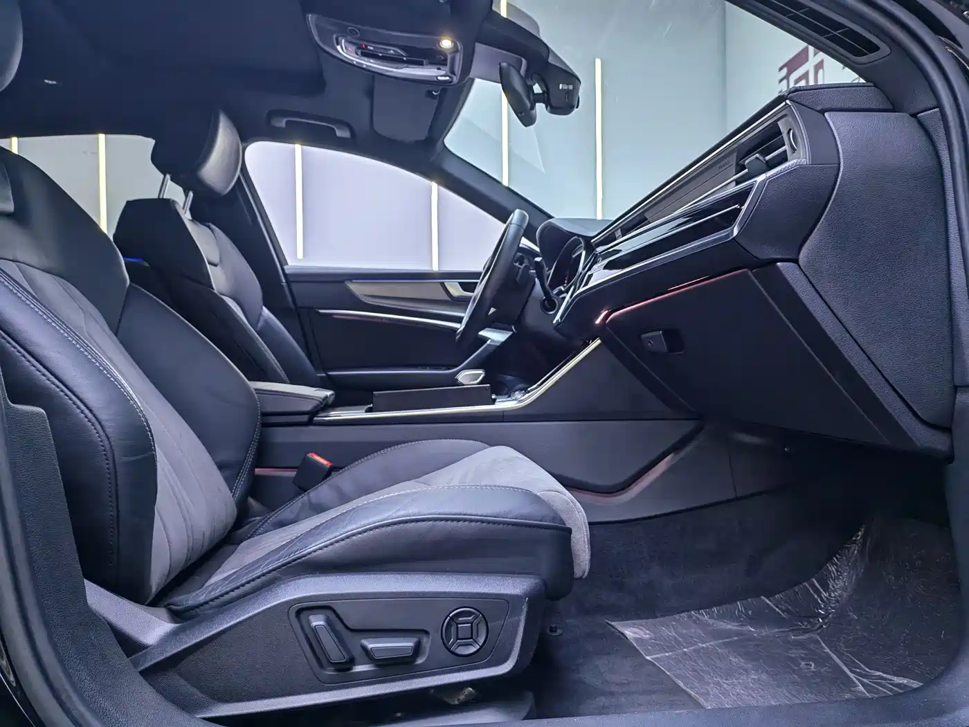 Audi A6L 2021 45 TFSI quattro Exclusive Sport фото 11