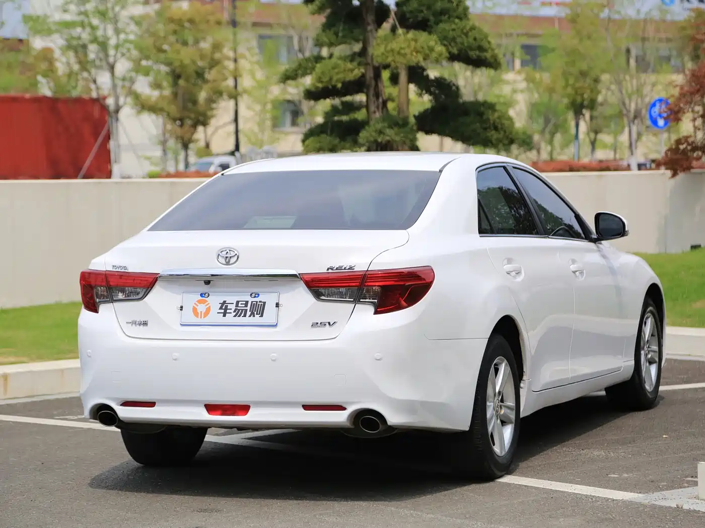 Toyota Reiz 2013 2.5V Elite Edition фото 20