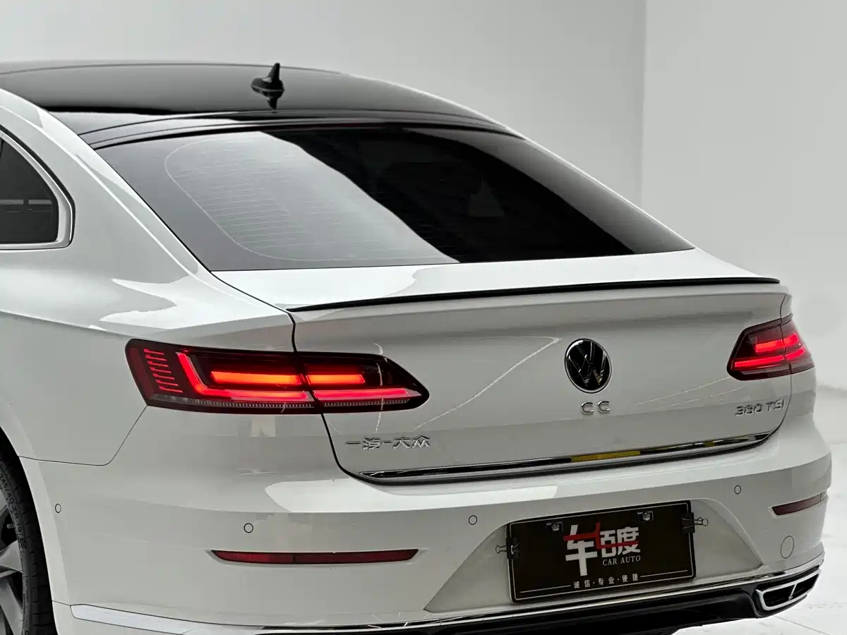 Volkswagen FAW-Volkswagen CC 2024 380TSI Eye-catching Edition фото 12