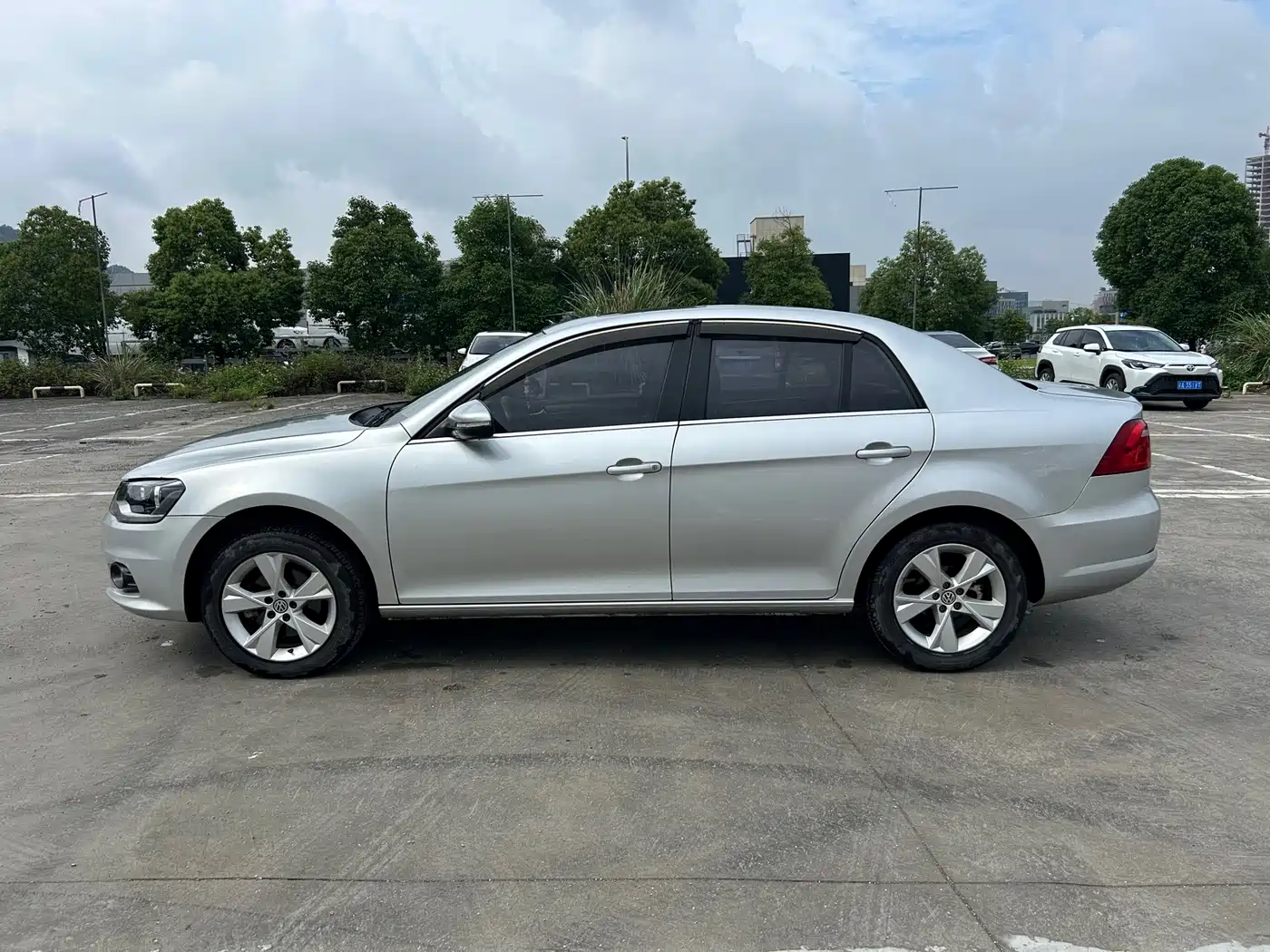 Volkswagen Bora 2014 1.6L Automatic Comfort Edition фото 5