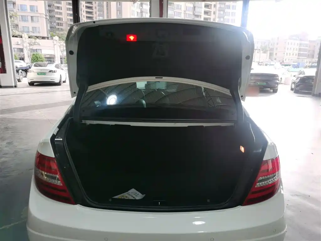 Mercedes-Benz C-Class 2013 C 260 Fashion Grand Edition фото 15