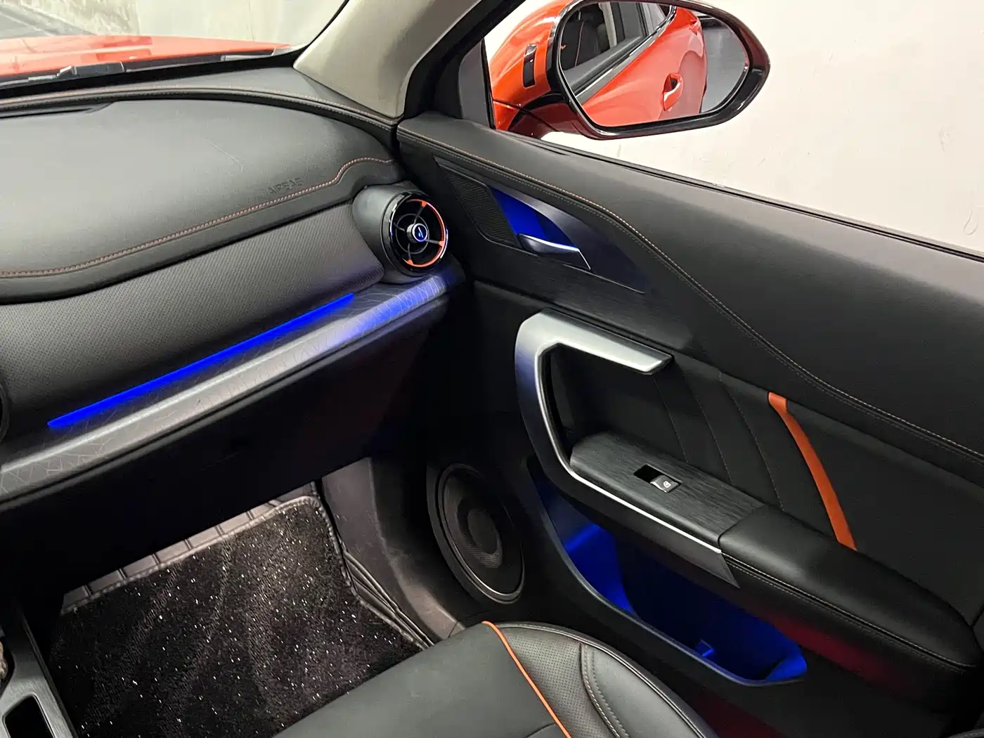 WEY VV5 2020 2021 1.5T 2WD Vitality Orange Edition