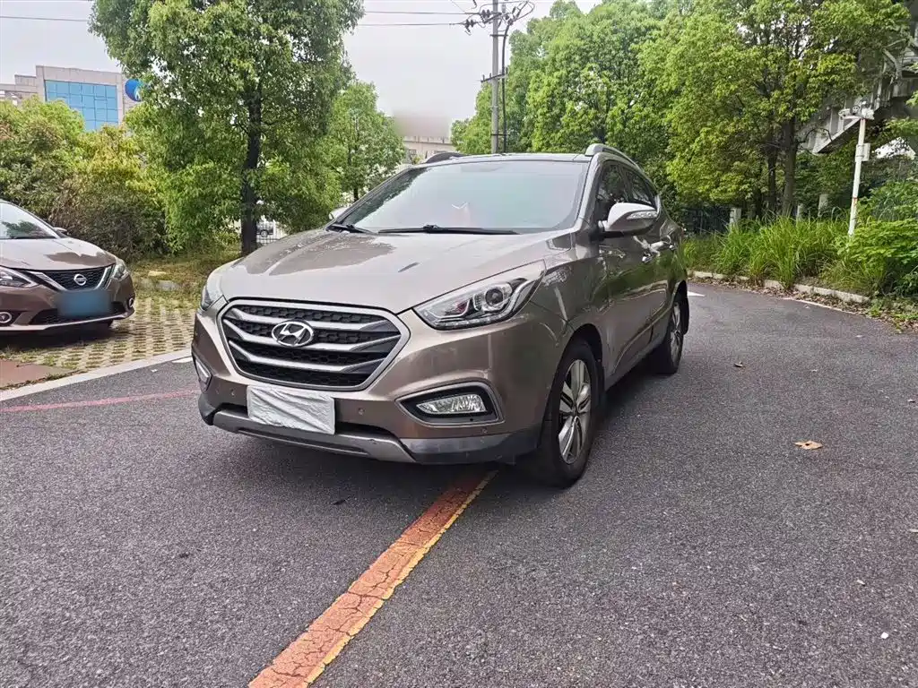 Hyundai Beijing Hyundai ix35 2013 2.0L Automatic 2WD Leading GLX China V фото 2