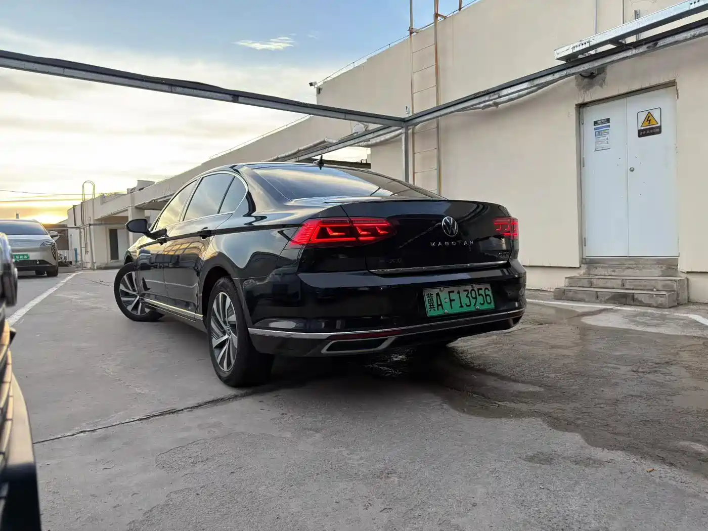 Volkswagen Magotan GTE Plug-in Hybrid 2022 GTE Luxury фото 7