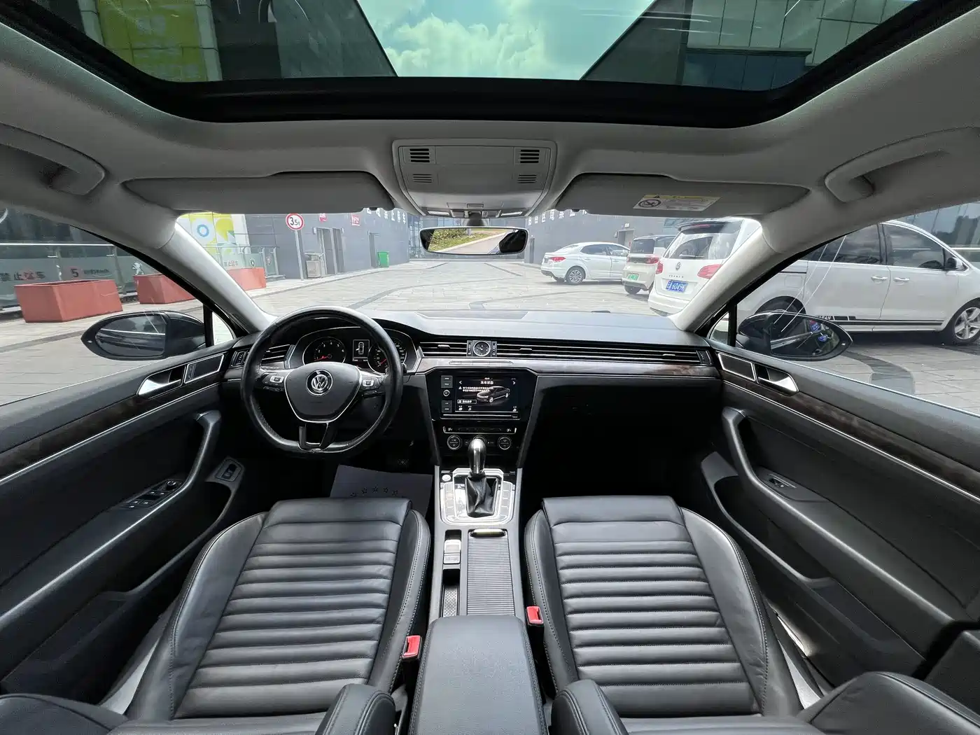 Volkswagen Magotan 2019 330TSI DSG Luxury Class China VI фото 10