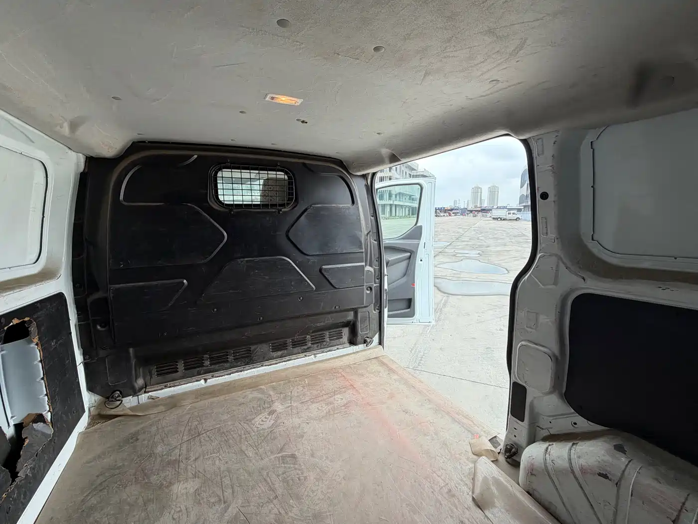 Ford Transit 2018 2017 2.0T Gasoline Van Short Wheelbase Low Roof China V
