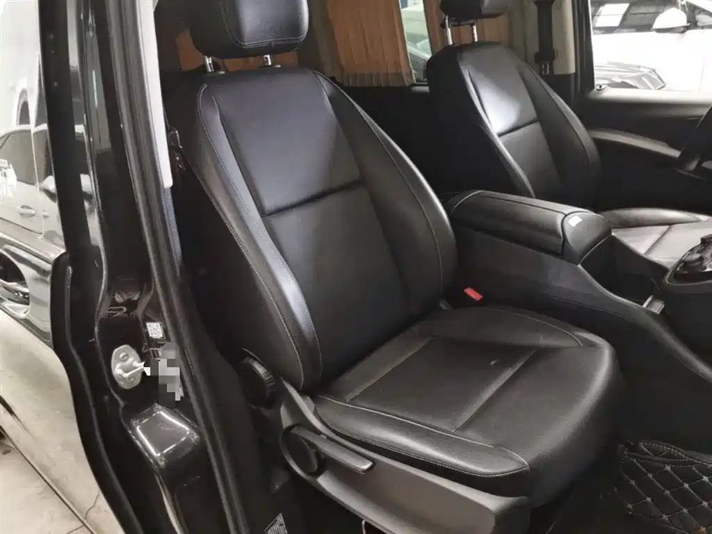 Mercedes-Benz Vito 2016 2.0T Elite Edition фото 25