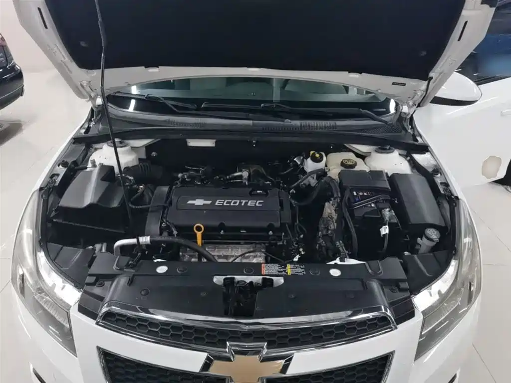 Chevrolet Cruze 2014 1.6L SL Million Commemorative Edition MT фото 20