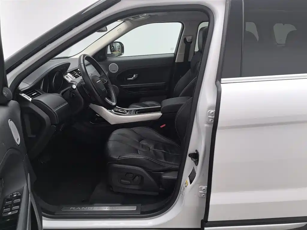 Land Rover Range Rover Evoque (Import) 2012 2.0T 5-door Premium Edition фото 10