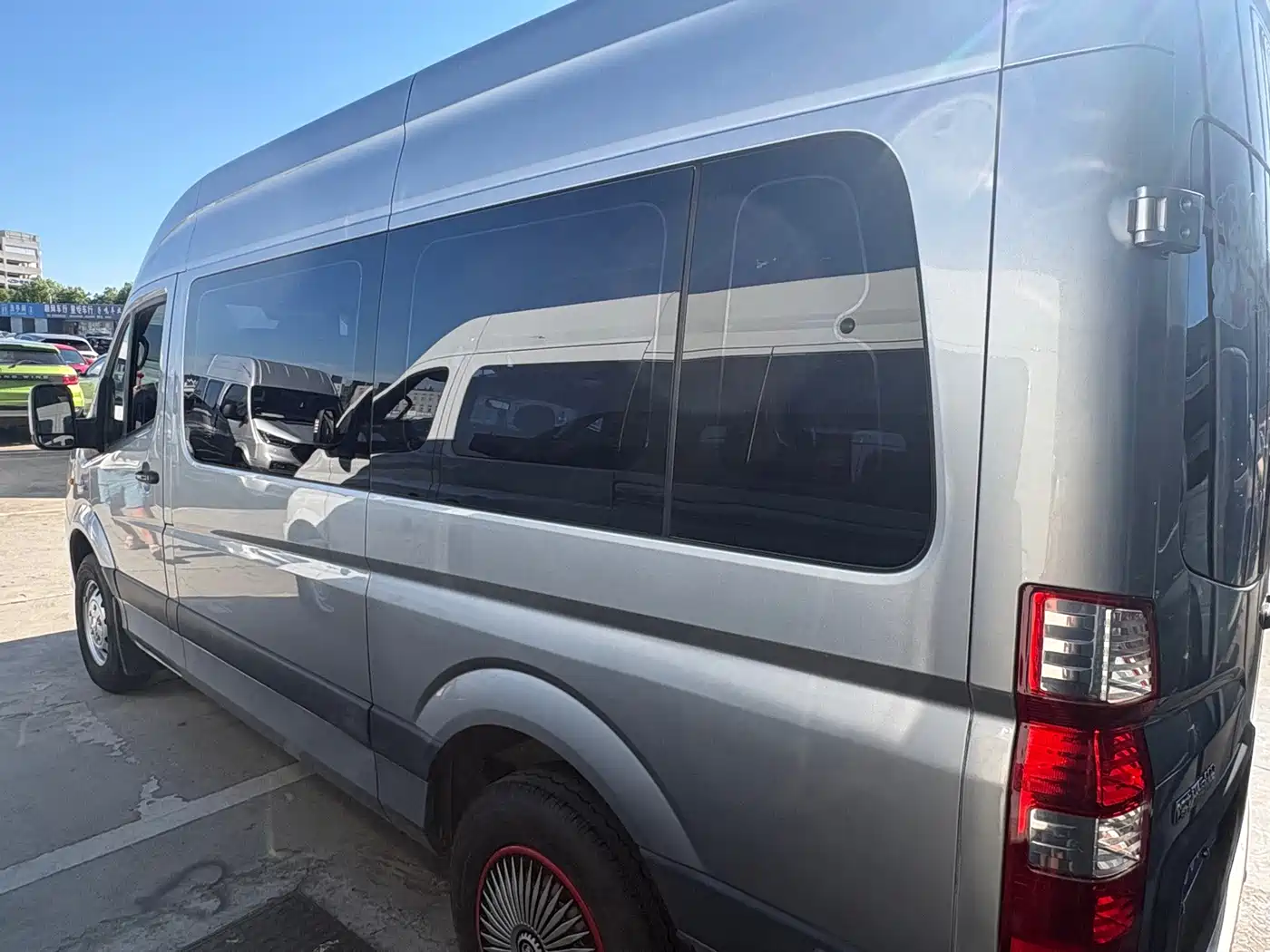 Foton Tuyano 2023 2023 Lucky Elephant Multi-purpose 2.0T Manual Long Wheelbase Medium Roof Single Rear Tire 5/6/7/9-seater