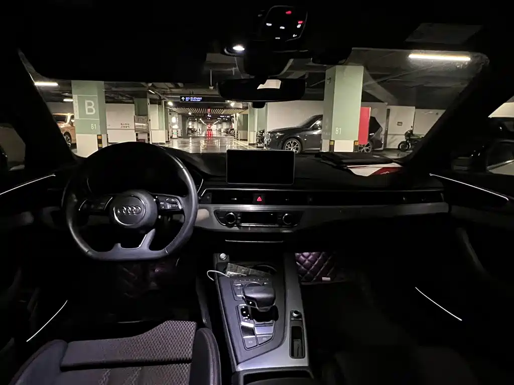 Фото 5 - Audi A4L
