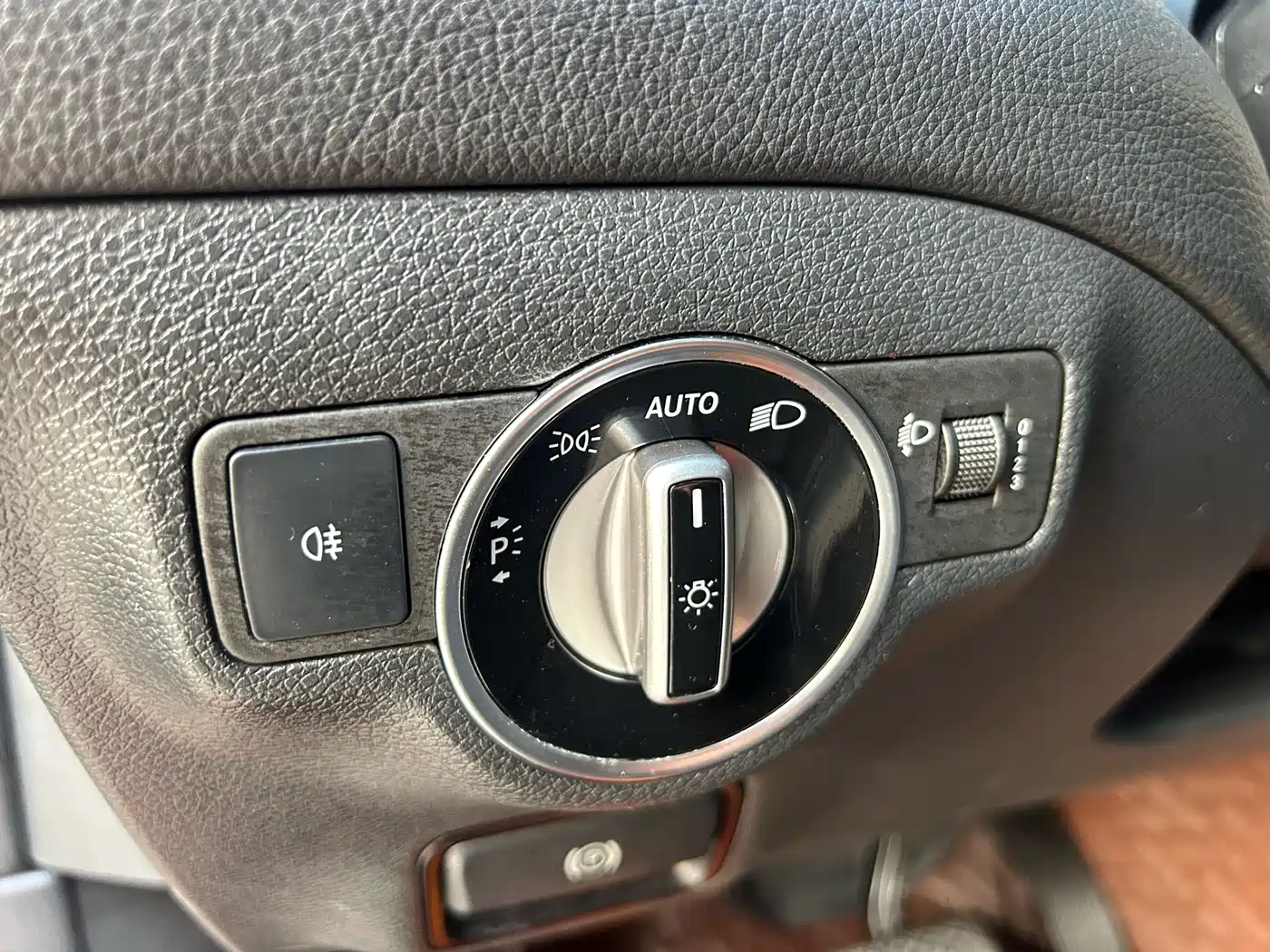 Mercedes-Benz GLA 2017 GLA 200 Dynamic фото 32