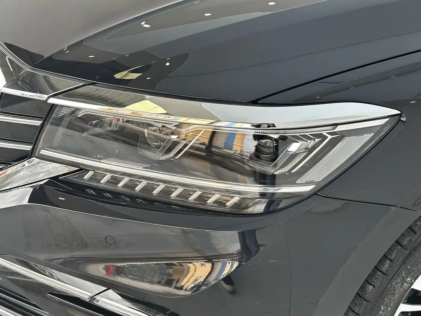 Volkswagen Passat 2021 Model 330TSI Luxury Edition фото 4