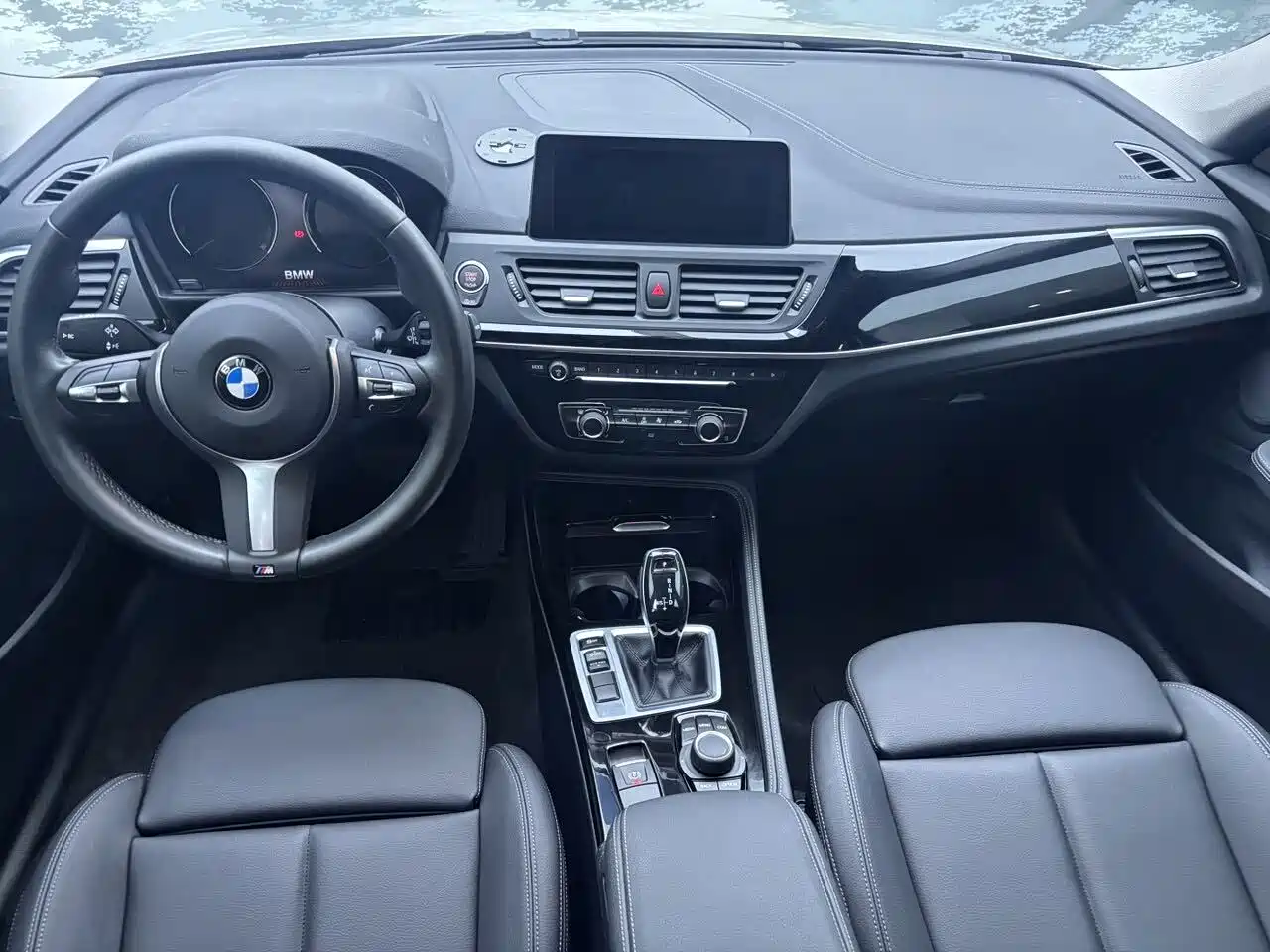 BMW 1 Series 2020 Model 120i M Sport Package фото 6