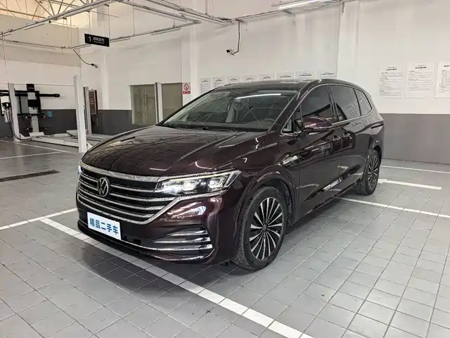 Volkswagen Viloran 380TSI, Премиум