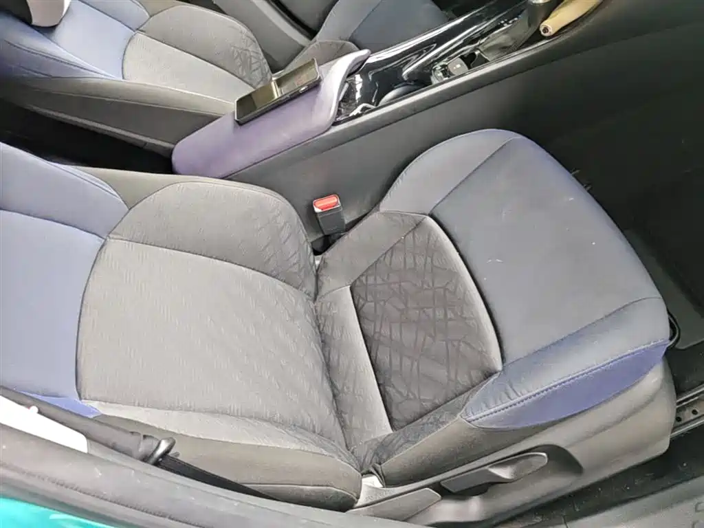 Toyota C-HR 2020 Model 2.0L Leading фото 20