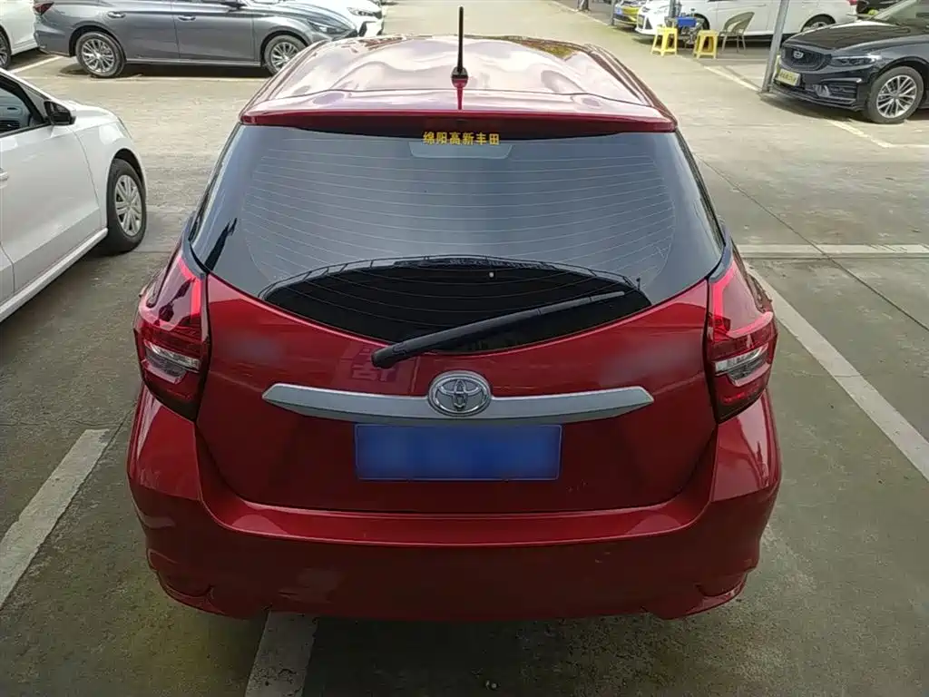 Toyota Vios FS 2021 1.5L CVT Fengchi Edition фото 6