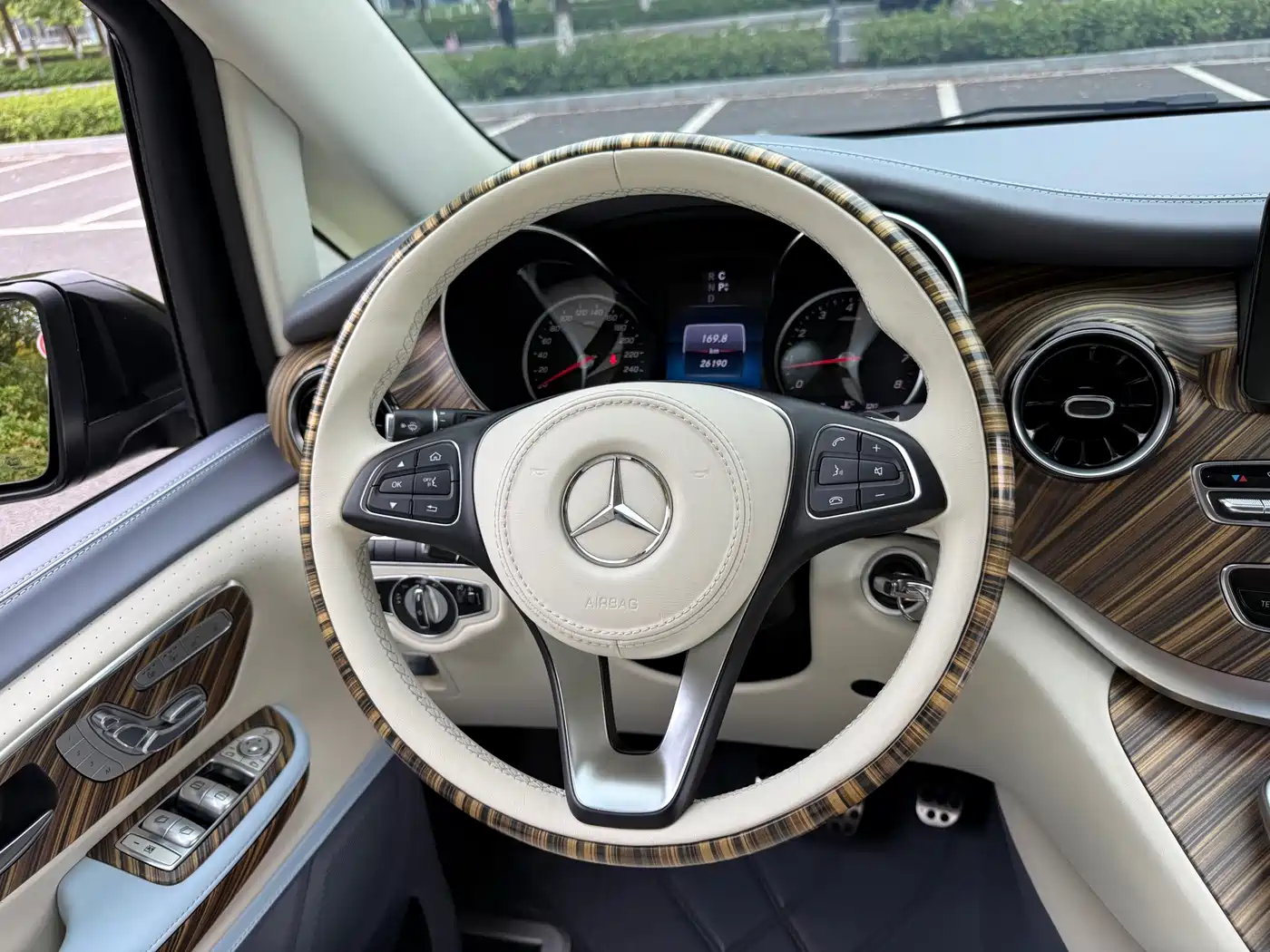 Mercedes-Benz V-Class (Import) 2023 2020 V 250 L