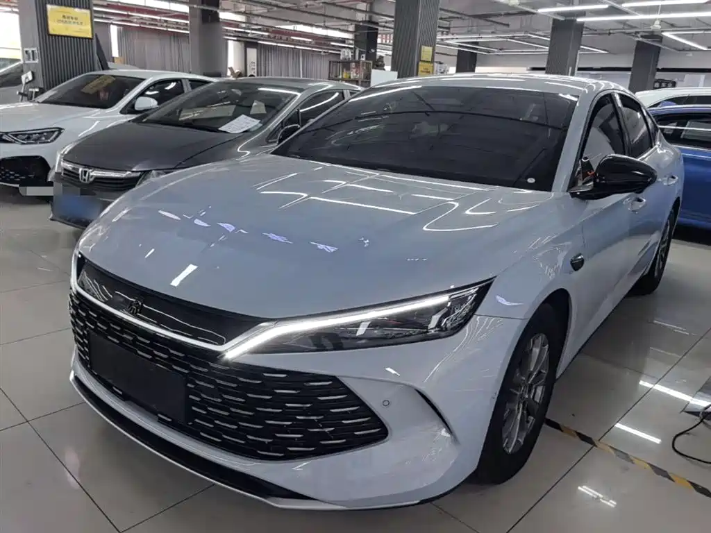 BYD Qin L 2025 DM-i Smart Drive Edition 80KM Leading фото 2