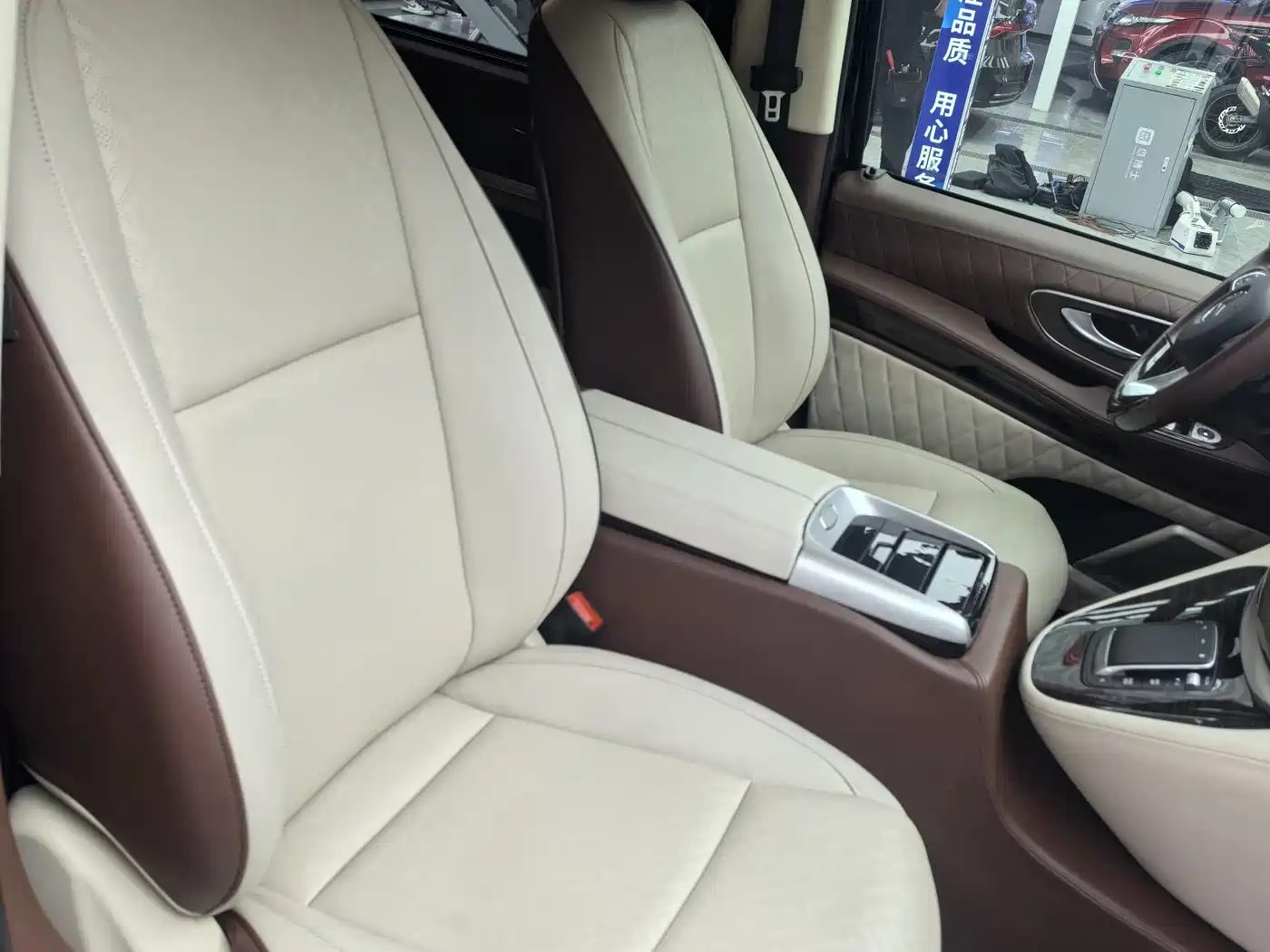 Mercedes-Benz Vito 2020 2.0T Business Edition (7-seater) фото 17
