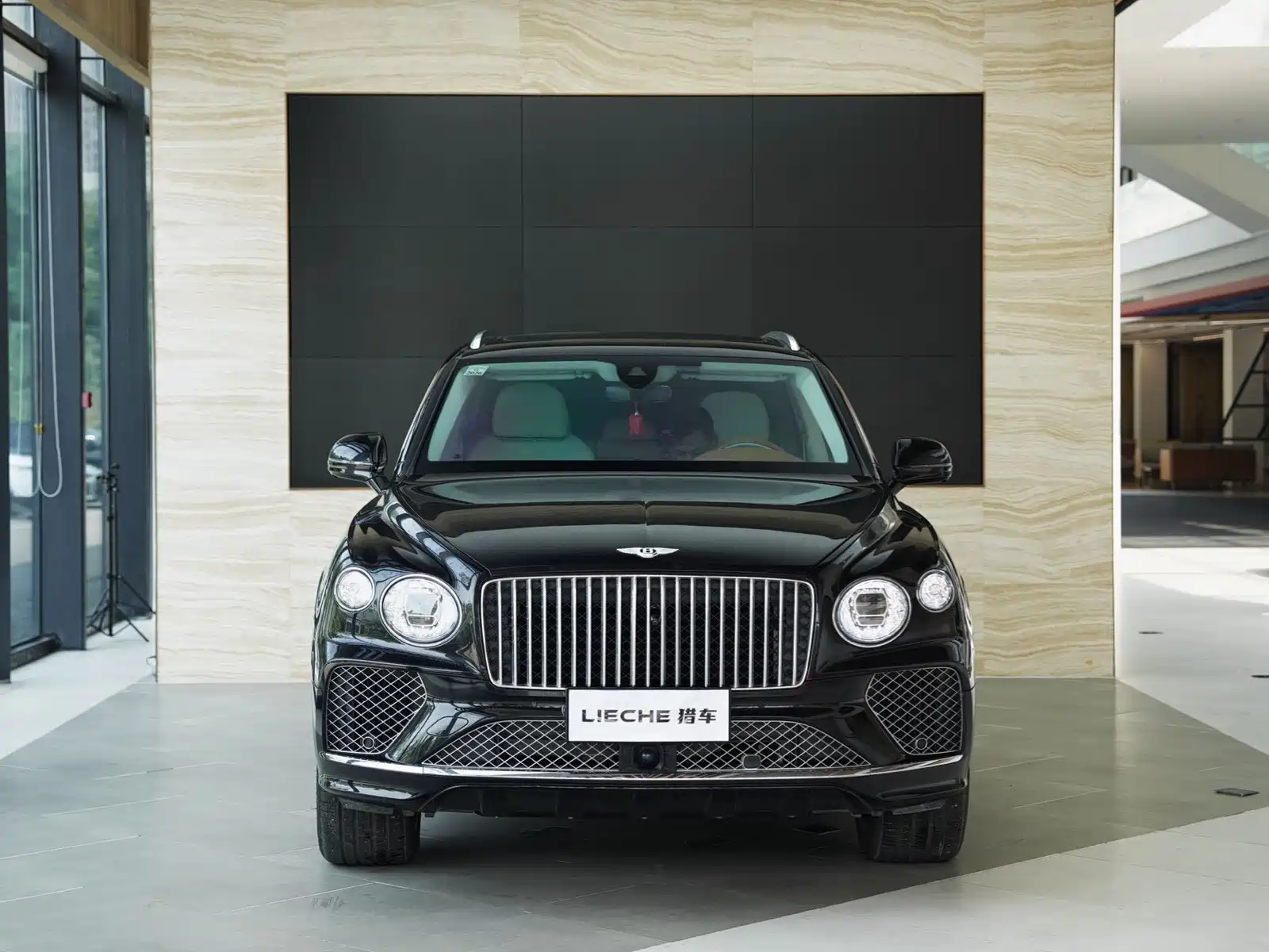 Photo 2 - Bentley Bentayga