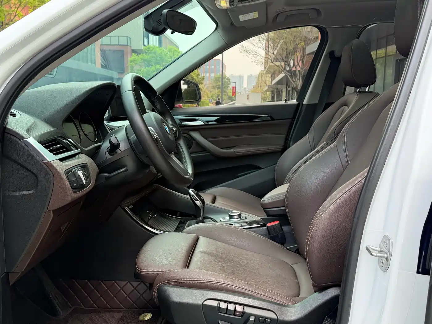 BMW X1 2020 sDrive20Li Fashion Model фото 12