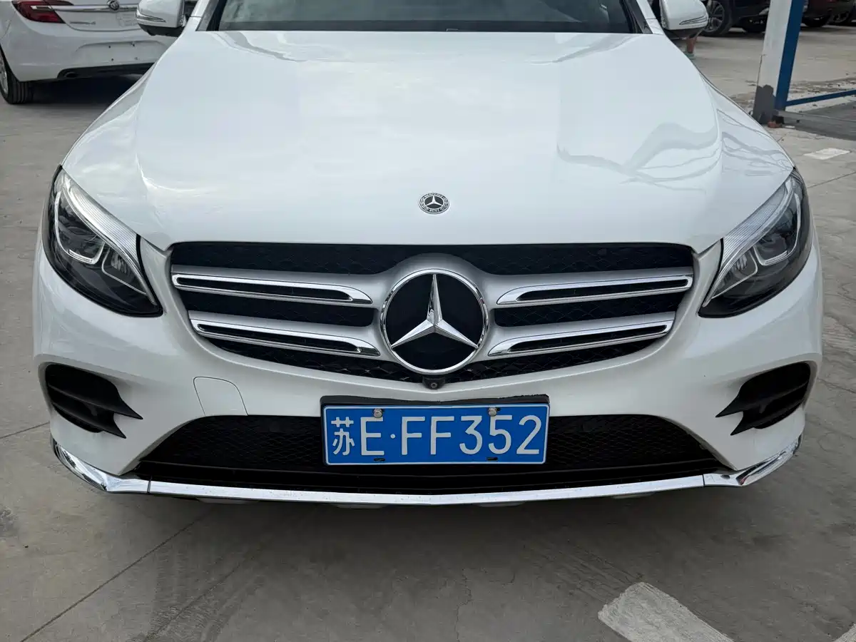 Mercedes-Benz GLC 2017 GLC 260 4MATIC Luxury фото 2
