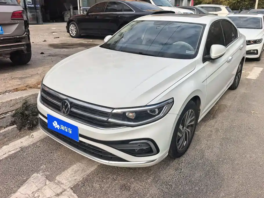 Фото 1 - Volkswagen Bora