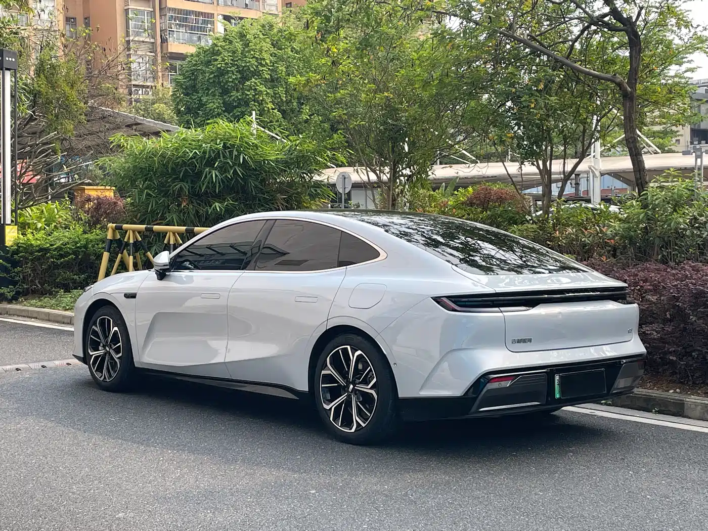 GEELY GALAXY GALAXY E8