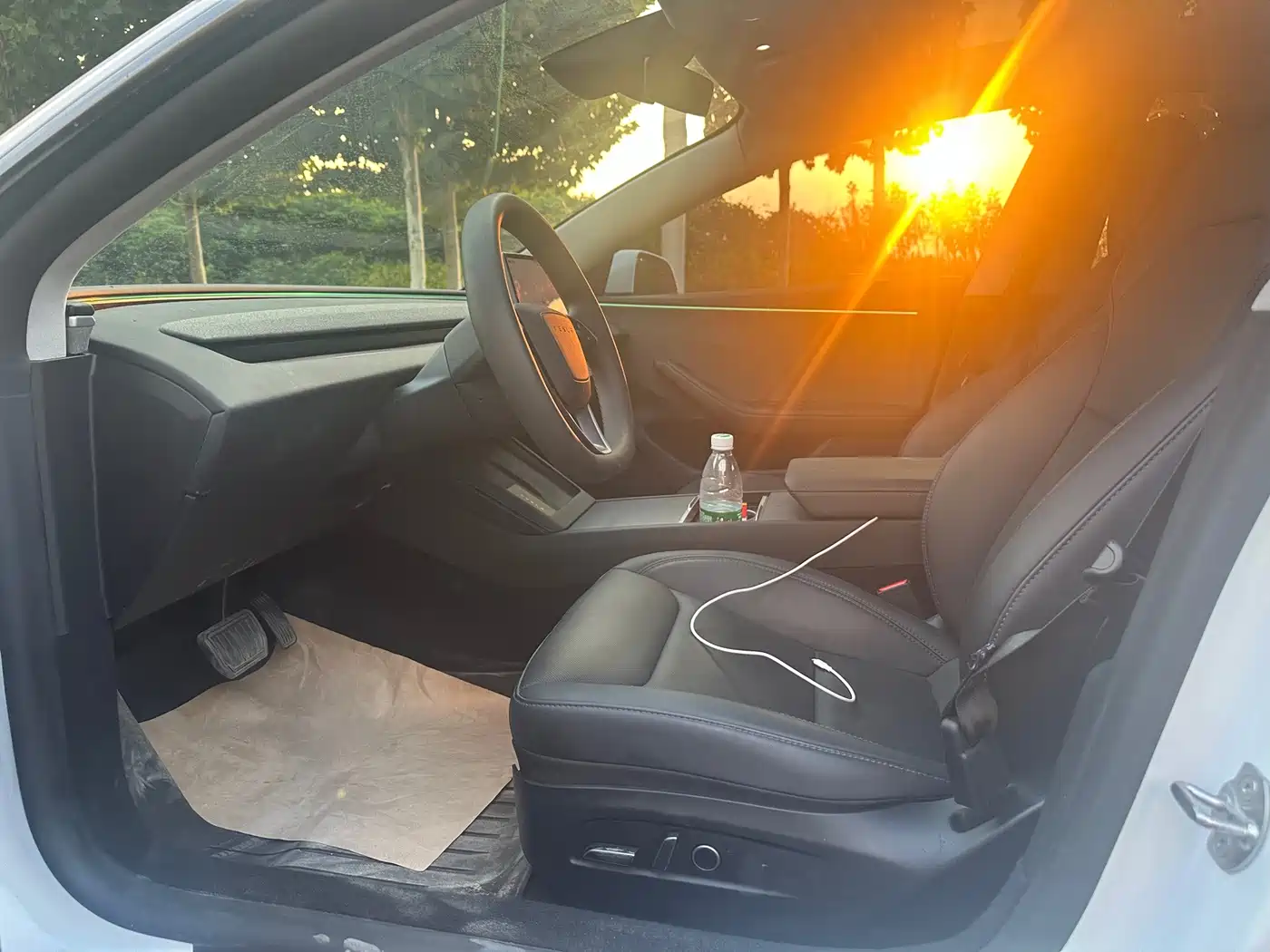 Photo 4 - Tesla Model 3