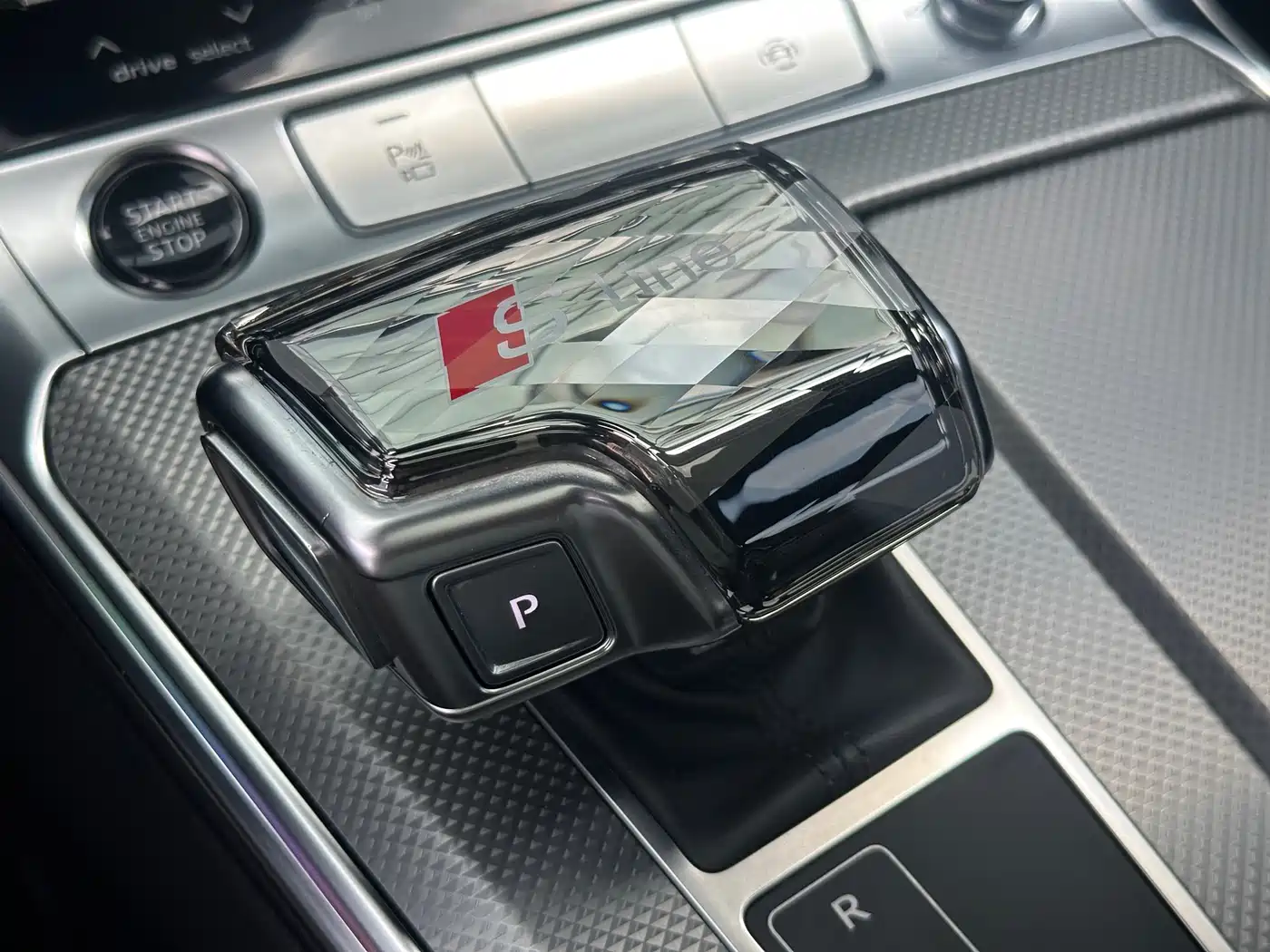 Audi A6L 2023 40 TFSI Luxury Dynamic фото 16