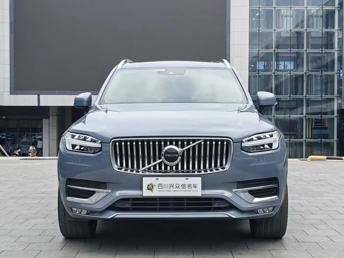 VOLVO XC90