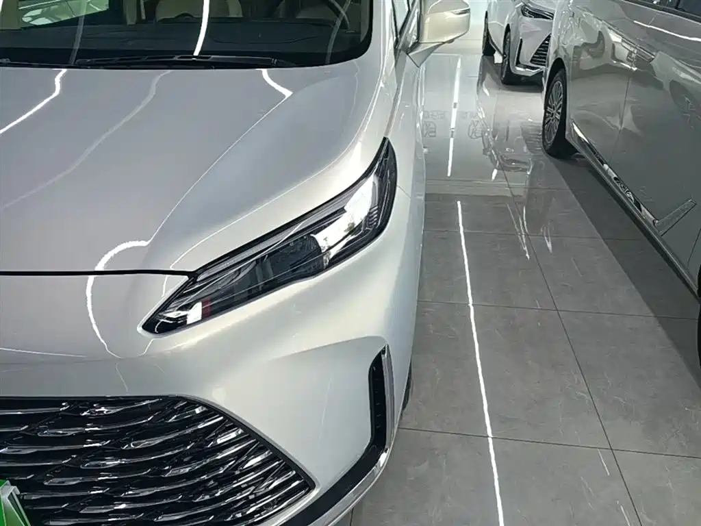 Buick GL8 New Energy 2025 Land Honor Premium Edition 7-Seater фото 24