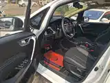Фото 16 - Geely Vision X3