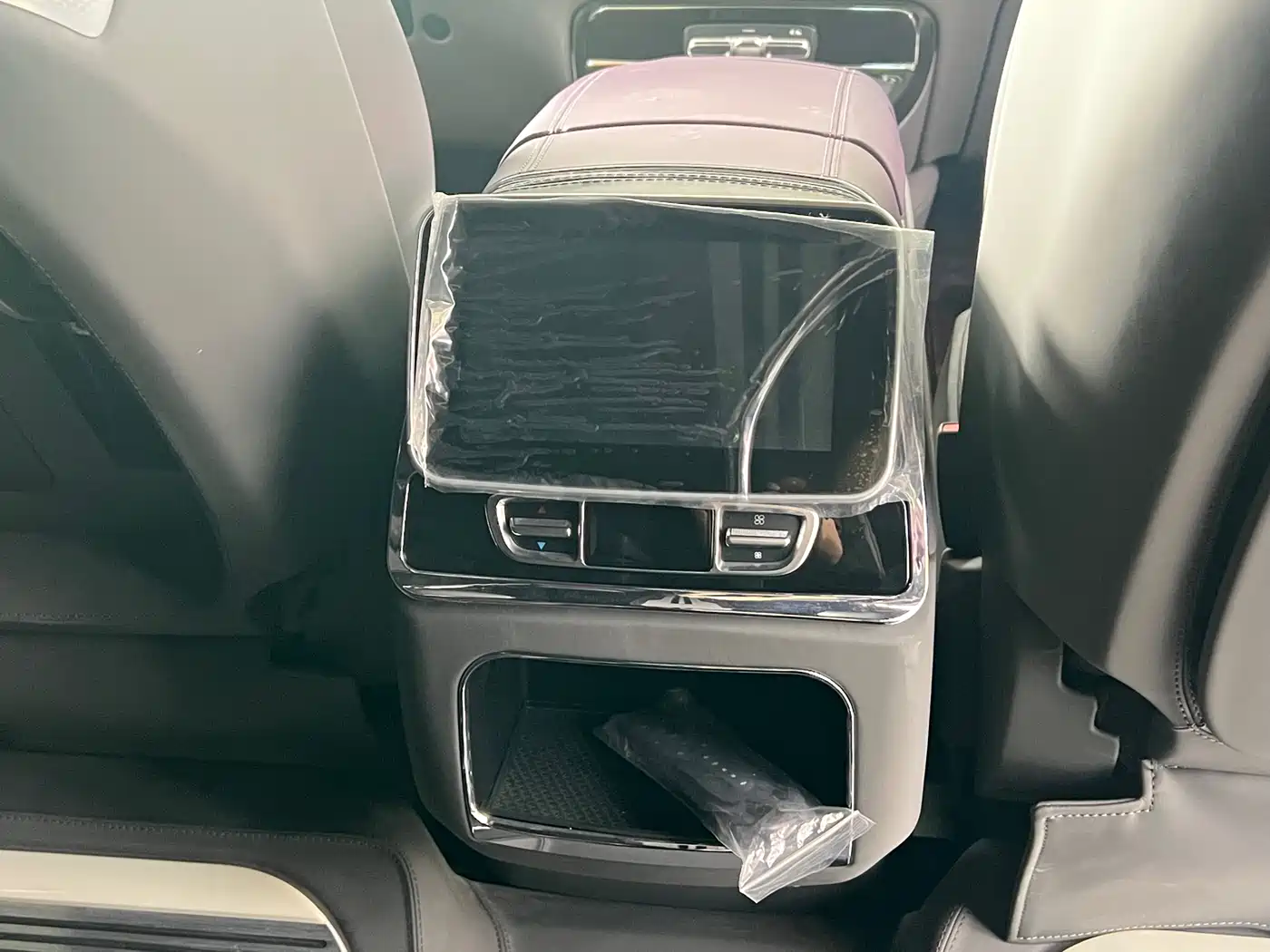 Mercedes-Benz Vito 2024 2.0T Business 7-Seater фото 11