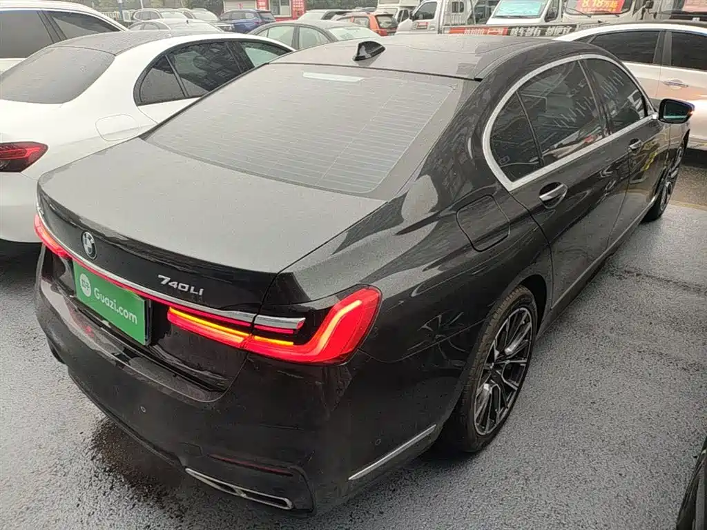BMW 7 Series 2016 740Li Leading Edition фото 7