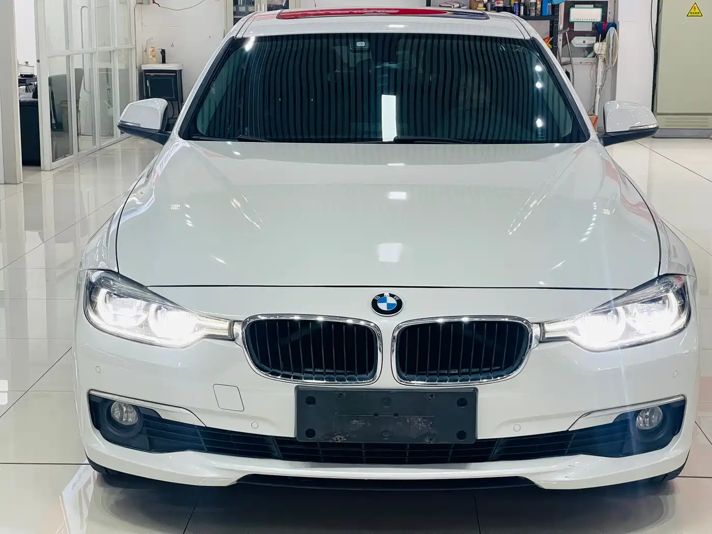 BMW 3 Series 2016 320Li Progressive фото 2