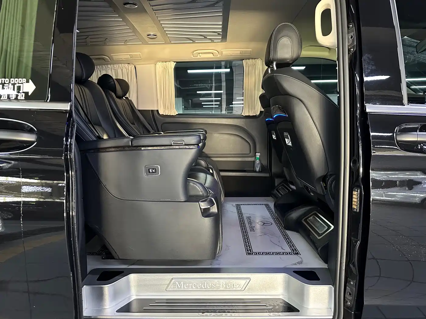 Mercedes-Benz Vito 2021 2.0T Elite 7-Seater фото 7