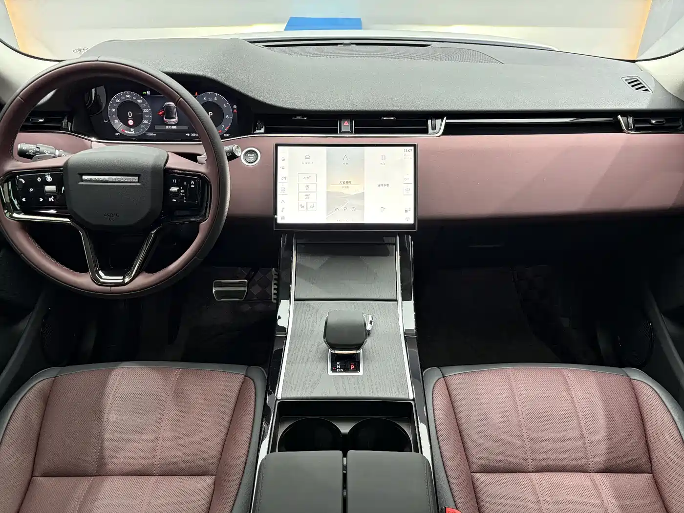 Land Rover Range Rover Evoque 2024 Range Rover Evoque L 249PS Light Master Edition фото 7