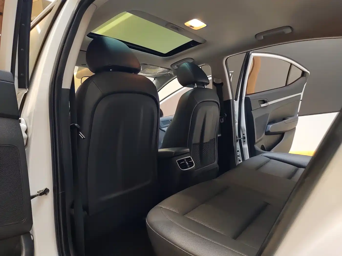 Hyundai Elantra 2020 1.5L CVT Smart Style·Elite фото 19