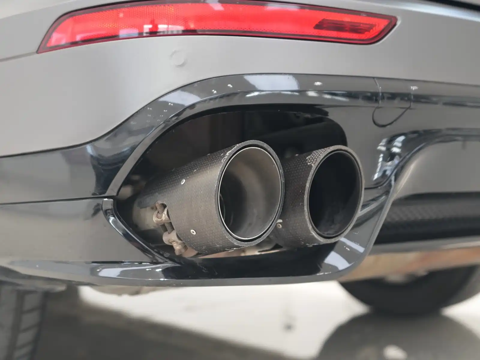 Photo 7 - Porsche Cayenne