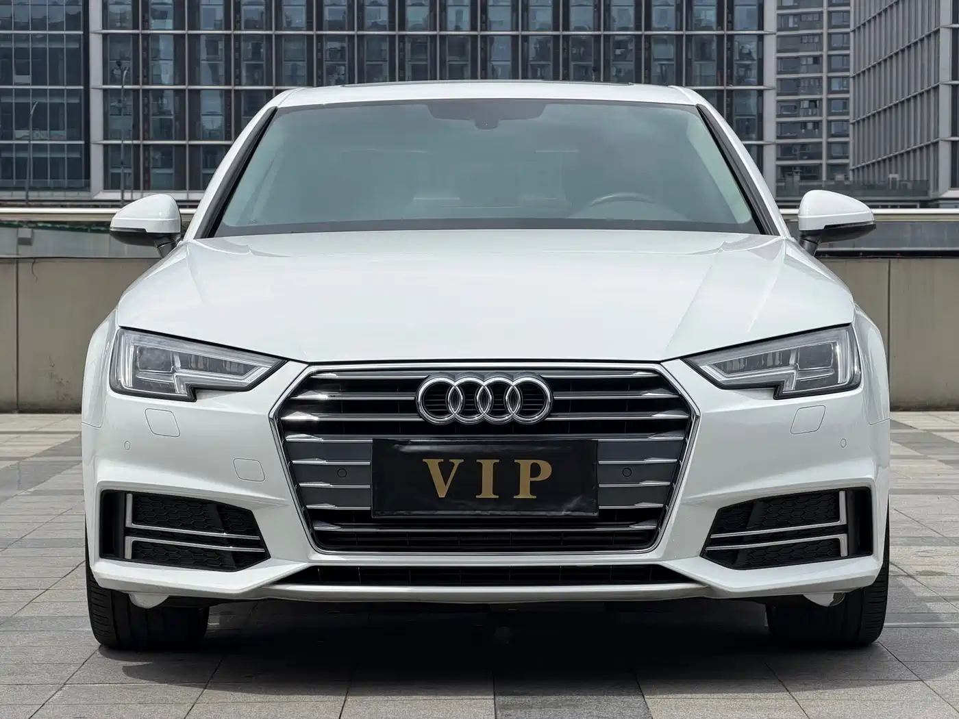 Audi A4L 2018 30th Anniversary 40 TFSI Fashion фото 2