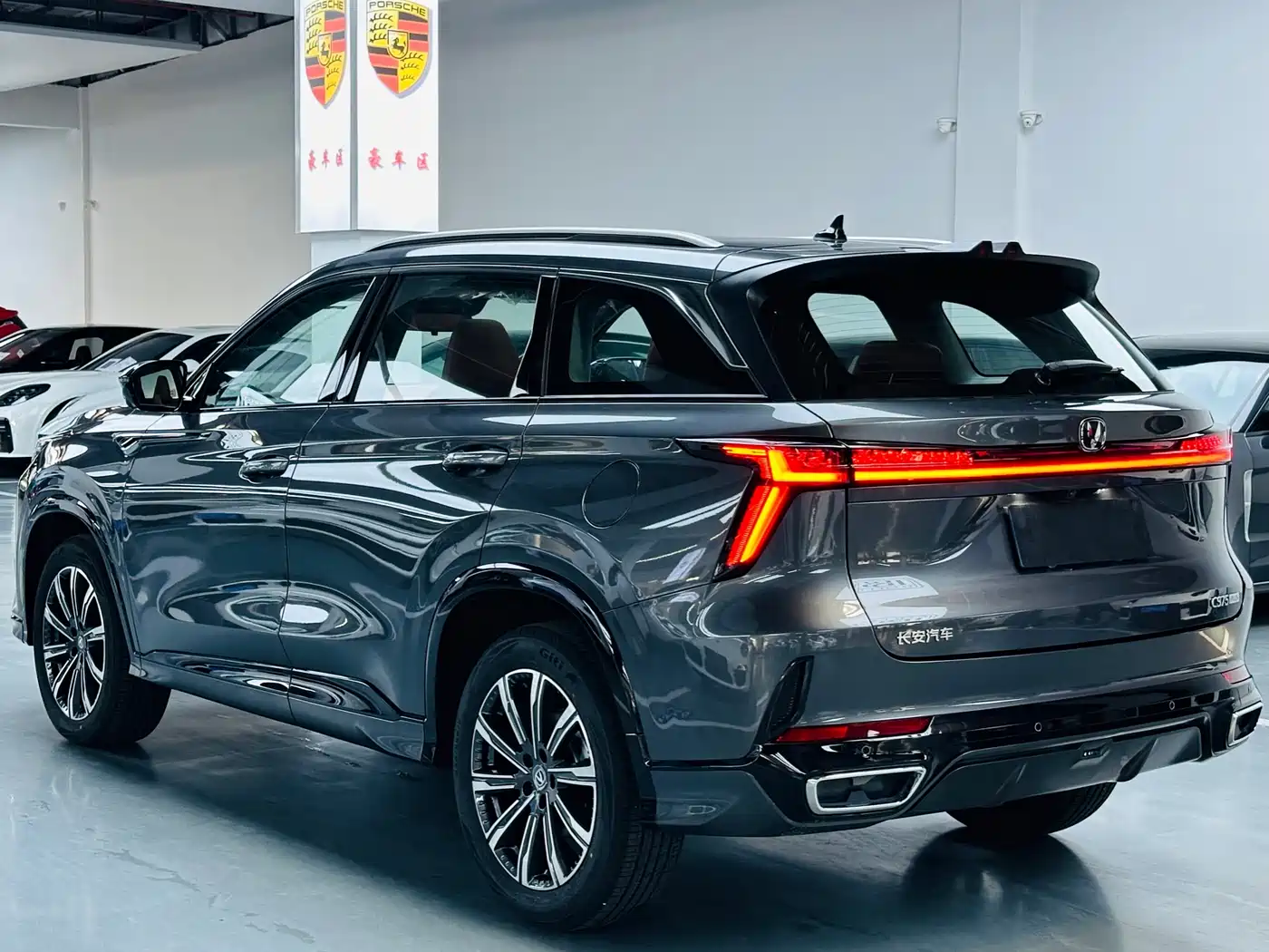 Фото CHANGAN CS75PLUS 2026 13