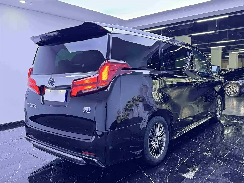 Toyota Alphard 2021 Hybrid 2.5L Ultimate фото 23