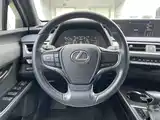 Photo 10 - Lexus UX