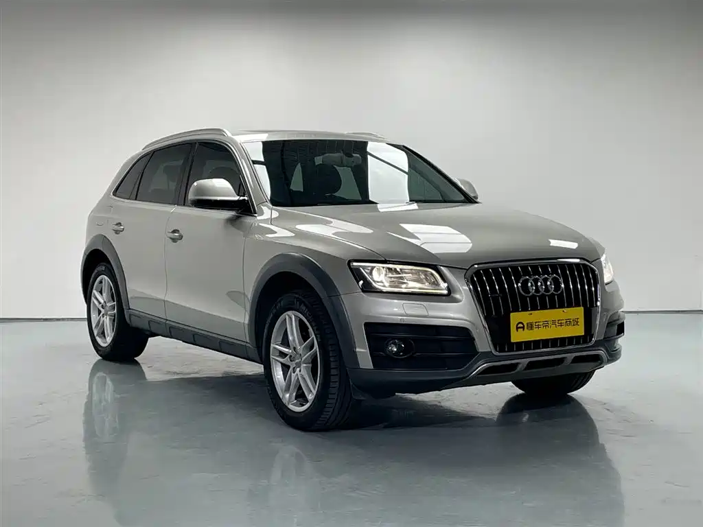 Audi Q5 2017 Plus 40 TFSI Technology фото 2