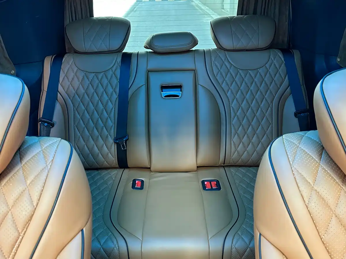 Mercedes-Benz V-Class 2022 V 260 L Long Wheelbase Luxury Edition фото 9